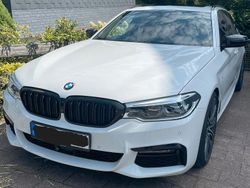 Weiß Gebraucht 2019 BMW 540 Shadowline Kombi | 35.999 € (Fairer Preis)