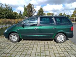 Grün Gebraucht 2002 VW Sharan Family Van / Kleinbus | 2.899 € (Fairer Preis)