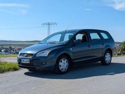 Grau Gebraucht 2007 Ford Focus Style Limousine | 1.750 € (Fairer Preis)