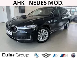 Ebony schwarz metallic Neu 2024 Skoda Superb Kombi | 37.233 € (Guter Preis)