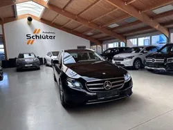 Schwarz Gebraucht 2019 Mercedes E220 Avantgarde Kombi | 28.850 € (Fairer Preis)