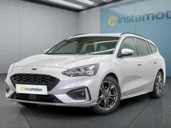 Silber Gebraucht 2022 Ford Focus Kombi | 17.849 € (Guter Preis)