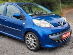 Blau Gebraucht 2005 Peugeot 107 Filou Kleinwagen | 1.500 € (Fairer Preis)