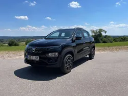 Schwarz Gebraucht 2022 Dacia Spring Comfort Plus Kleinwagen | 10.450 € (Fairer Preis)
