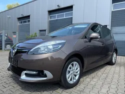 Mokkabraun Gebraucht 2013 Renault Scénic III Initiale Paris Van / Kleinbus | 6.790 € (Fairer Preis)