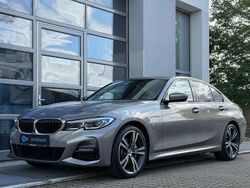 Grau Gebraucht 2022 BMW 330e M Sport Limousine | 30.890 €