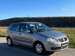 Grau Gebraucht 2009 VW Polo Limousine | 990 € (Superpreis)