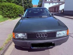 Grün Gebraucht 1990 Audi 80 Limousine | 3.850 €