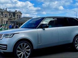 Silber Gebraucht 2023 Land Rover Range Rover Autobiography SUV | 156.500 € (Etwas zu teuer)