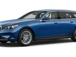 Blau Gebraucht 2024 BMW 540 Comfort Edition Kombi | 68.935 €
