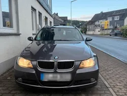 Grau Gebraucht 2006 BMW 320 Kombi | 2.500 € (Etwas zu teuer)