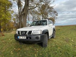 Weiß Gebraucht 2009 Nissan Patrol SUV | 11.800 €