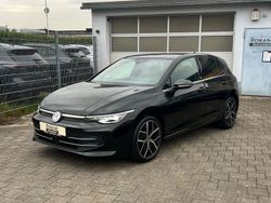 Grau Gebraucht 2024 VW Golf VIII Edition Limousine | 30.490 € (Fairer Preis)