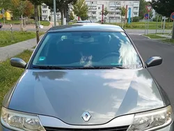 Grau Gebraucht 2002 Renault Laguna II Kombi | 1.000 €