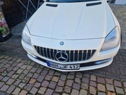 Weiß Gebraucht 2011 Mercedes SLK200 Cabrio | 18.300 € (Etwas zu teuer)