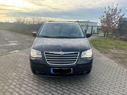 Schwarz Gebraucht 2009 Chrysler Grand Voyager Touring Van / Kleinbus | 5.990 € (Superpreis)