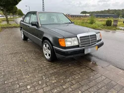 Schwarz Gebraucht 1990 Mercedes E300 Limousine | 5.950 €