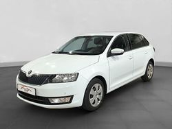 Weiß Gebraucht 2017 Skoda Rapid Ambition Limousine | 9.290 € (Fairer Preis)