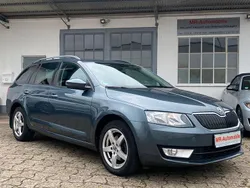 Grau Gebraucht 2016 Skoda Octavia Style Kombi | 10.890 € (Guter Preis)