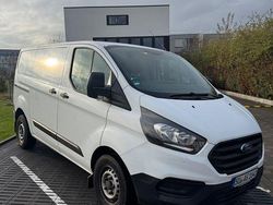 Weiß Gebraucht 2018 Ford Transit Custom Van / Kleinbus | 15.699 €