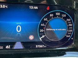 Grau Gebraucht 2023 VW Golf VIII Move Kombi | 19.000 € (Superpreis)