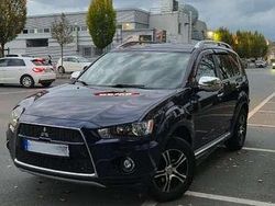 Blau Gebraucht 2011 Mitsubishi Outlander SUV | 8.250 € (Etwas zu teuer)