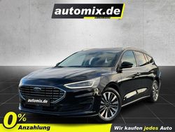 Obsidianschwarz Gebraucht 2023 Ford Focus Titanium X Limousine | 20.900 € (Fairer Preis)