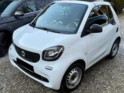 Weiß Gebraucht 2019 Smart ForTwo Coupé Cabrio | 9.900 € (Superpreis)