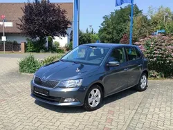 Quarzgrau metallic Gebraucht 2016 Skoda Fabia Ambition Kleinwagen | 9.100 € (Fairer Preis)