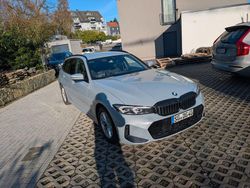 Grau Gebraucht 2023 BMW 318 Sport Line Kombi | 32.500 € (Fairer Preis)