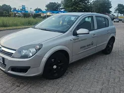 Silber Gebraucht 2006 Opel Astra Edition Limousine | 1.350 € (Etwas zu teuer)