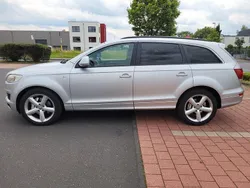 Grau Gebraucht 2009 Audi Q7 SUV | 8.600 € (Guter Preis)