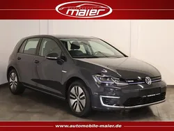 Grau Gebraucht 2020 VW e-Golf Comfortline Kleinwagen | 15.400 € (Fairer Preis)