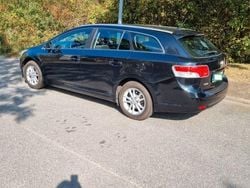 Blau Gebraucht 2011 Toyota Avensis Executive Kombi | 5.400 € (Guter Preis)