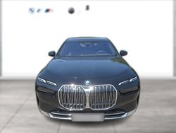 Metallic Gebraucht 2024 BMW 750 Efficient Dynamics Limousine | 96.870 € (Teuer)