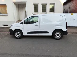 Weiß Gebraucht 2019 Citroën Berlingo Van / Kleinbus | 10.890 €