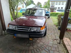 Saab 900