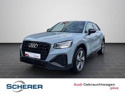 Pfeilgrau perleffekt (metallic) Neu 2025 Audi Q2 Ambiente SUV | 33.900 € (Guter Preis)
