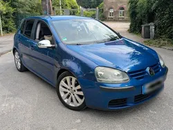 Blau Gebraucht 2004 VW Golf V Kleinwagen | 2.150 € (Etwas zu teuer)