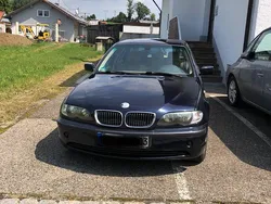 Blau Gebraucht 2001 BMW 320 Kombi | 650 € (Superpreis)