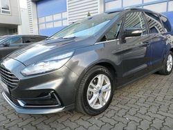 Grau Gebraucht 2021 Ford Galaxy Van / Kleinbus | 24.849 € (Guter Preis)