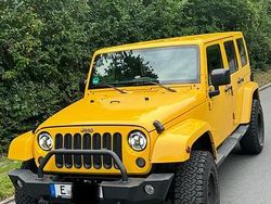 Gelb Gebraucht 2015 Jeep Wrangler Unlimited SUV | 22.500 € (Fairer Preis)