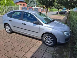 Silber Gebraucht 2005 Ford Focus Limousine | 1.350 € (Fairer Preis)