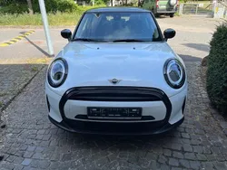 Weiß Gebraucht 2024 Mini Cooper Classic Kleinwagen | 26.950 € (Fairer Preis)