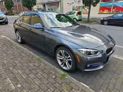 Grau Gebraucht 2018 BMW 330 Luxury Line Limousine | 20.850 € (Guter Preis)