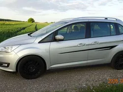 Silber Gebraucht 2019 Ford Grand C-Max Van / Kleinbus | 10.900 € (Guter Preis)