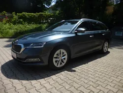 Grau Gebraucht 2020 Skoda Octavia Kombi | 13.744 € (Fairer Preis)