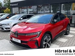 Andere farbe Gebraucht 2024 Renault Mégane Komfort Limousine | 32.490 € (Superpreis)