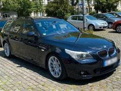 Schwarz Gebraucht 2005 BMW 523 M Sport Kombi | 12.500 €