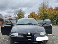 Schwarz Gebraucht 2005 Alfa Romeo 147 Kleinwagen | 750 €